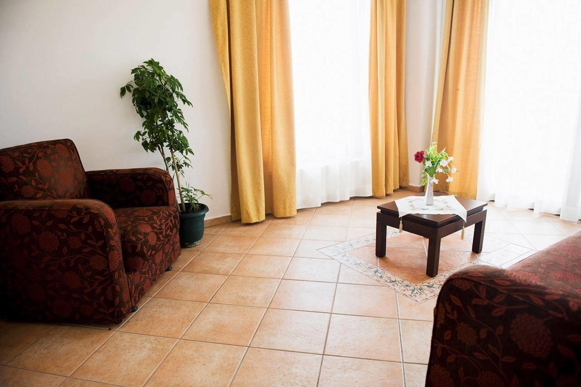 Sonata Hotell 4*